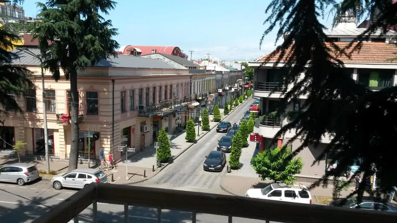 Tengiz'S Apartment On Gorgiladze Batumi
